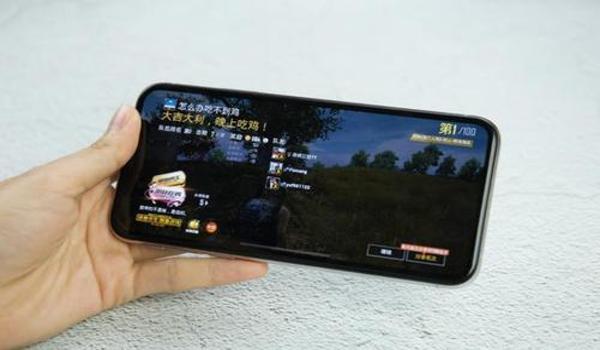 吃鸡开挂苹果版怎么下载(吃鸡共号苹果版怎么下)
