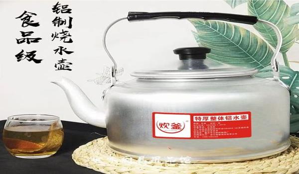 手机顶尖玩家吃鸡开不开辅助瞄准(专业玩家辅助瞄准设置)