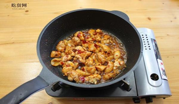 手机版吃鸡辅助器鸡腿（手机版吃鸡辅助器的开发背景）