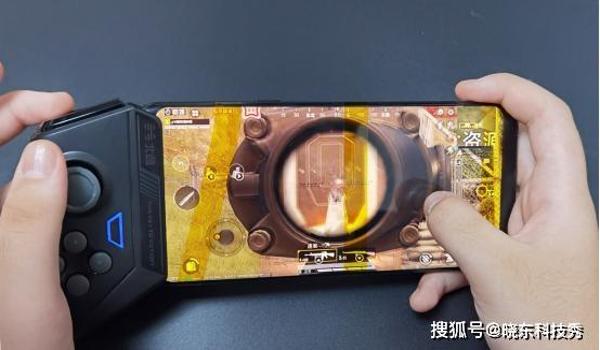 手游吃鸡辅助按钮手残（手游吃鸡辅助按钮对手残党的影响）