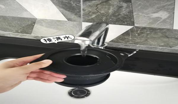 手机吃鸡辅助器 坑人（手机吃鸡辅助器的开发与传播）